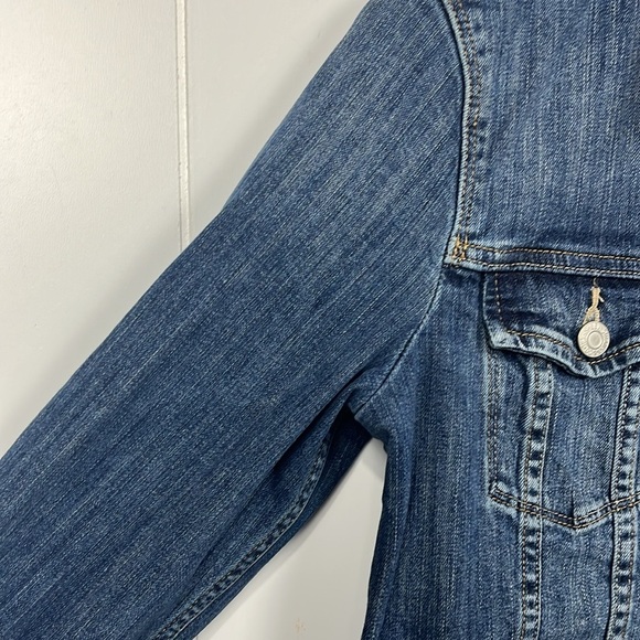 Levi’s Womens Classic Jean Jacket L Dark Wash Some Fading Button Down Pockets - Picture 6 of 14